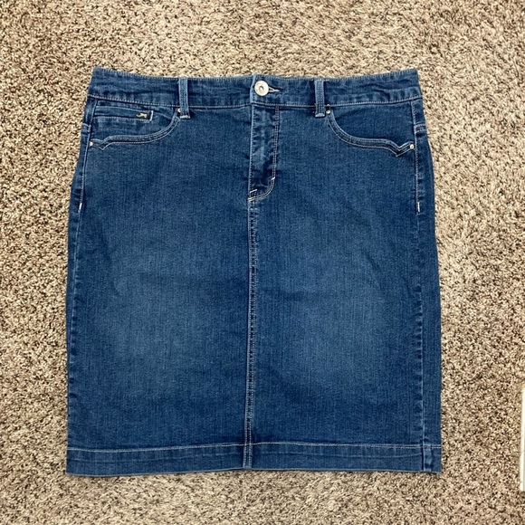 Style & Co. Dresses & Skirts - 🌷Style & Co Denim Skirt 12 EUC